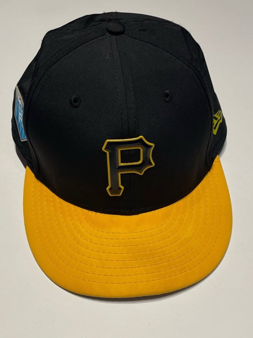 New Era 9FIFTY Pittsburgh Pirates Snapback Hat Black Yellow MLB Cap Side Patch